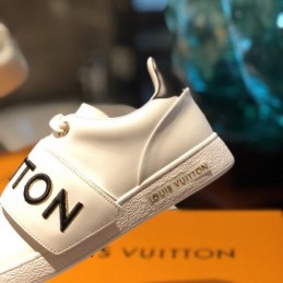 Replica Louis Vuitton White Black Letter Strap Low-Top Sneakers