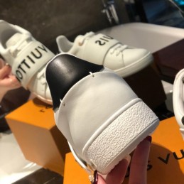 Replica Louis Vuitton White Black Letter Strap Low-Top Sneakers