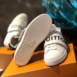 Replica Louis Vuitton White Black Letter Strap Low-Top Sneakers