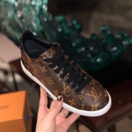 Replica Louis Vuitton Brown Monogram Black Low-Top Sneakers - Style 2