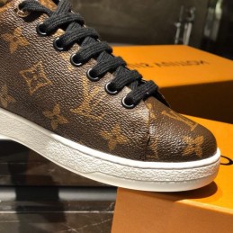 Replica Louis Vuitton Brown Monogram Black Low-Top Sneakers - Style 2