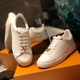 Replica Louis Vuitton White Gold-Tone Logo Sneakers