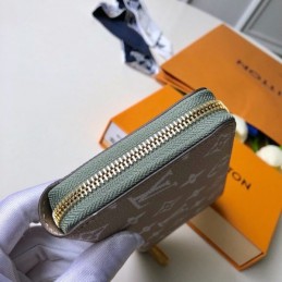 Replica Louis Vuitton Khaki Oversized LV Zippy Wallet