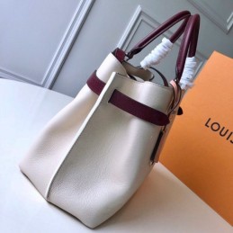Replica Louis Vuitton Beige Lockme Day