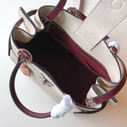 Replica Louis Vuitton Beige Lockme Day