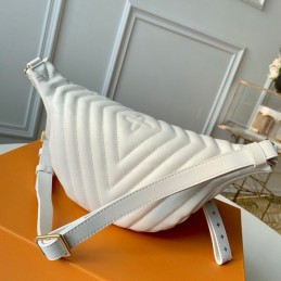 Replica Louis Vuitton White Quilted New Wave Bumbag