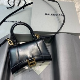 Replica Balenciaga...