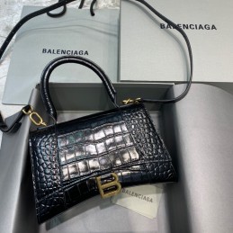 Replica Balenciaga...