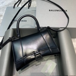 Replica Balenciaga...