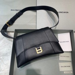 Replica Balenciaga...
