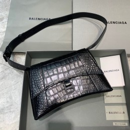 Replica Balenciaga...