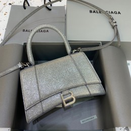Replica Balenciaga...