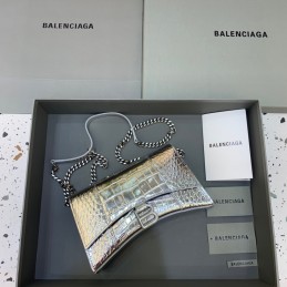 Replica Balenciaga...