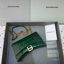 Replica Balenciaga...