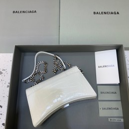 Replica Balenciaga...