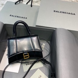 Replica Balenciaga...