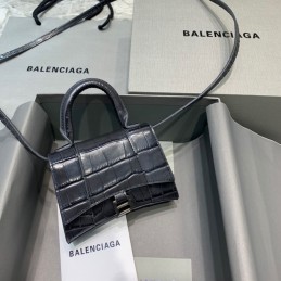 Replica Balenciaga...