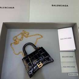 Replica Balenciaga...