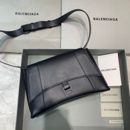 Replica Balenciaga...