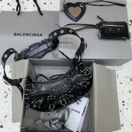 Replica Balenciaga Le...