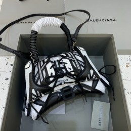 Replica Balenciaga...