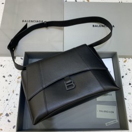 Replica Balenciaga...