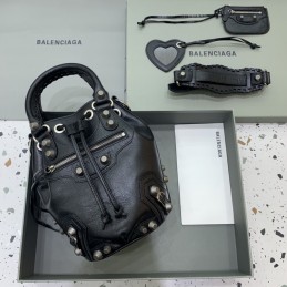 Replica Balenciaga City...