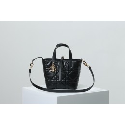 Replica Christian Dior...