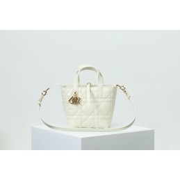 Replica Christian Dior...