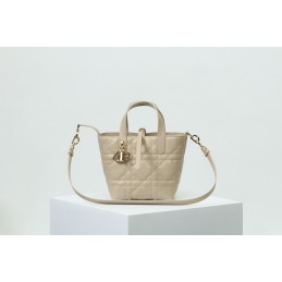 Replica Christian Dior...
