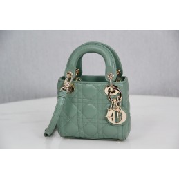 Replica Christian Dior...