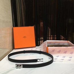 Replica Hermes White and Black Reversible H Buckle Leather Belt