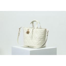 Replica Christian Dior...