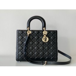 Replica Christian Dior...