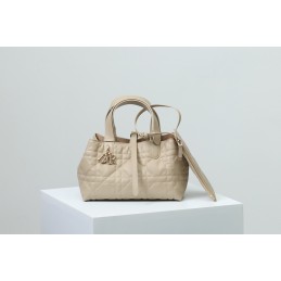 Replica Christian Dior...