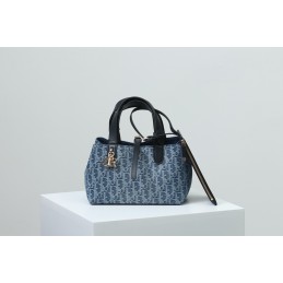 Replica Christian Dior...