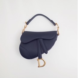Replica Christian Dior...