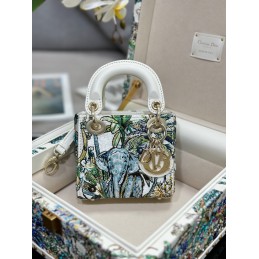 Replica Christian Dior...