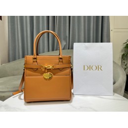 Replica Christian Dior...