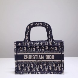 Replica Christian Dior...