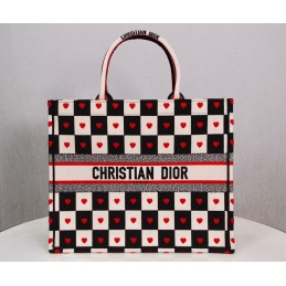 Replica Christian Dior...