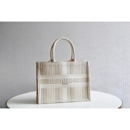 Replica Christian Dior...