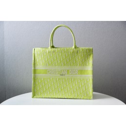 Replica Christian Dior...