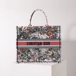 Replica Christian Dior Book...