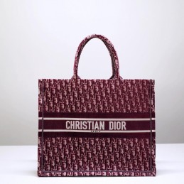 Replica Christian Dior Book...