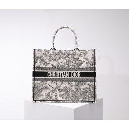 Replica Christian Dior Book...