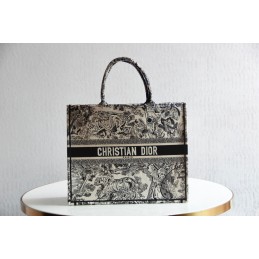 Replica Christian Dior Book...