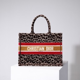 Replica Christian Dior Book...