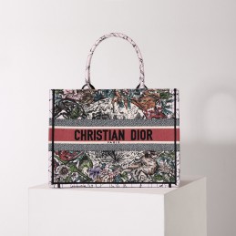 Replica Christian Dior Book...