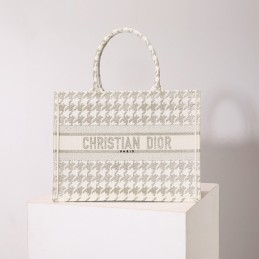 Replica Christian Dior Book...